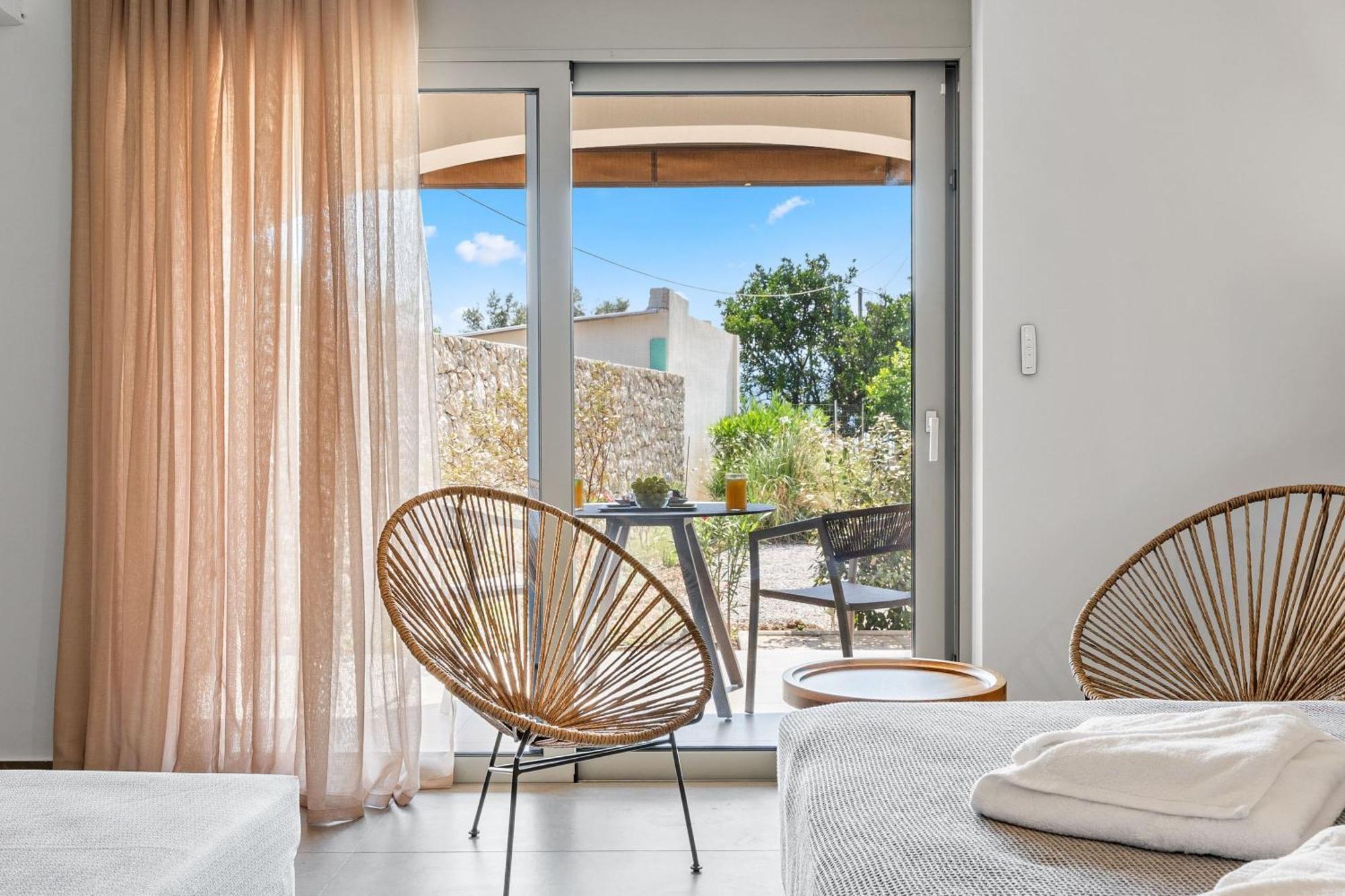 Blue Symphony Suites Apartments Nikiána Kültér fotó